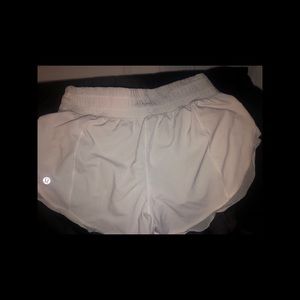 WHITE LULU SHORTS 2.5’ inseam!!